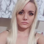 Shena Evans - @shenafoxylox - Instagram