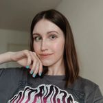 Elisa - @sherry_layner - Instagram