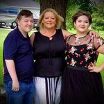 Sherri Pugh - @madindillzmom - Instagram