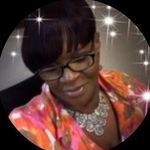 Sherry Randolph - @squealkylynne - Instagram