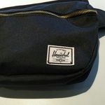 Shirley The Hip Pack - @shirley_the_hip_pack - Instagram