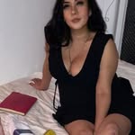 Shirley Robles - @shirley.robles.37 - Instagram