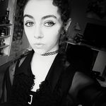 Sian Crow - @siany_liz86 - Instagram