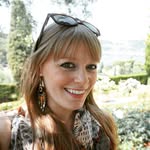 Sarah Siena Edwards - @democracy.dog - Instagram