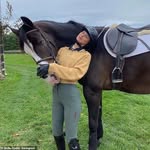 🤲🤲 - @sienna.barlowe14 - Instagram