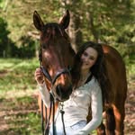 Sienna Cook - @siennacook_eq - Instagram