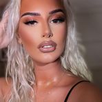 Sienna Moore - Facebook