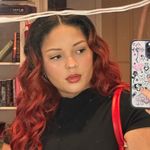silvia starr - @starrbooknook - Instagram