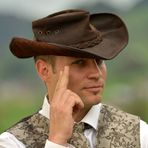 Simon Arnold - Facebook