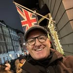 Simon Hall - @socialmediasi - Instagram