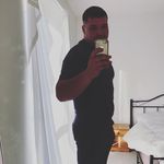 Simon Hartley - @oneandonlywombat - Instagram
