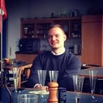 Simon Larsen - @simondyring - Instagram