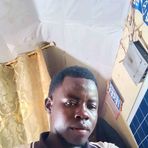 Simon Snow - Facebook