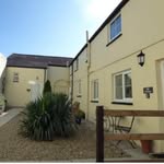 Simon Street - @cromwellcottage_pembroke - Instagram