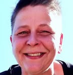 Simone Kovacs - Facebook