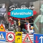 Simone Rosen - @simones.fahrschule - Instagram