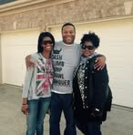 Simone Walls - Facebook