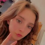 Siobhan Wallace - @siobhanwallace8 - Instagram