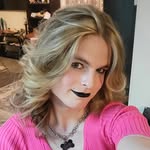 Sky Kelly - @skykellybungis - Instagram