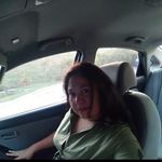 Liz Erazo - @s.kysinger - Instagram