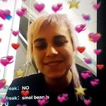 Person - @sky.singer_fanpage - Instagram