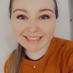 Skye Mills - @skyebee25 - Instagram