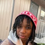 Skye Nelson - @dontstabmeimscared - Instagram
