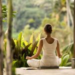 Skylar Richards - @ubudfameyoga - Instagram