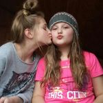@_.ju.le._.sommer.berg._ - Instagram
