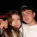 sandra singer - @page_of_singer - Instagram