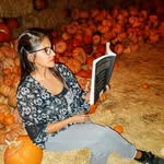 Sonia Adame - @soniasbookcorner - Instagram