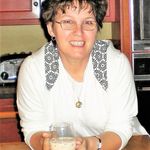 Sonja Perry - @uforme62 - Instagram
