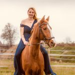 Lena Sophie Bernhardt - @lenabernhardt - Instagram