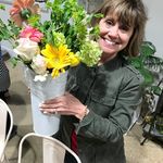 Stacey Keeling - @stacey_poofing_the_pillows - Instagram