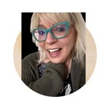 Stacey Moss - @poog20 - Instagram