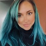Stacey Thomas - @momsdontwearwhite - Instagram
