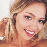 Stacy - @stacybardott - Instagram