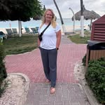 Stacy Riberdy Burger - @biggestelmofan.stacy - Instagram