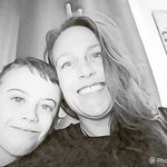 Stacy Handy - @spacerzz.83 - Instagram