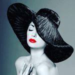 Stacy Llamas - @picture_perfect_things - Instagram