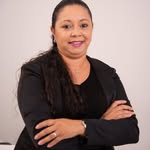 Stefanie Castro - Consultora de Locação - @stefaniedudaimoveis - Instagram