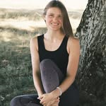 Stefanie Funk - @steffidoinyoga - Instagram
