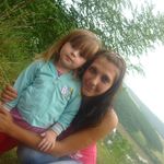 Stefanie Tracy Bees - @stefanietracybees - Instagram