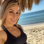 Stefanie Walker - @stefanie46 - Instagram