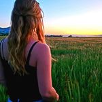 Stefanie Walker - @stefanie.walker.566 - Instagram