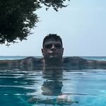 Andrew Mines-a Stella Swann - @theswanncon - Instagram