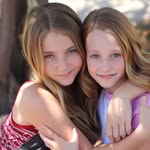 🦋𝕊𝕥𝕖𝕝𝕝𝕒 𝕒𝕟𝕕 𝕨𝕚𝕟𝕥𝕖𝕣 🦋 - @ebertssisters - Instagram