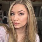 Stephie - @stephanieantonina - Instagram