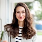 Stephanie Ballesteros - @therapy_withstephanie - Instagram