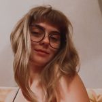 Stephanie Van Deel - @stephanie_lvd - Instagram